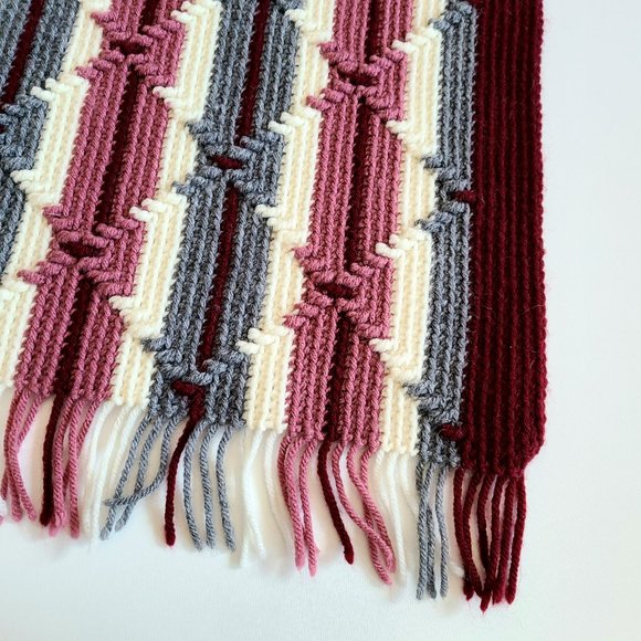 Throw, blanket, afghan. - Picture 7 of 8